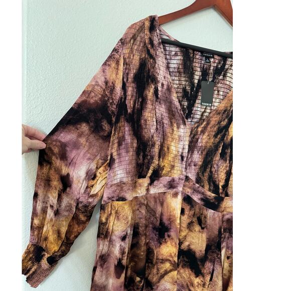 Torrid Babydoll Crinkle Gauze Smocked Top Tie Dye Size 3X NWT‎ - Picture 3 of 6